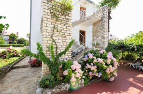 Отель Guest House AB Adria Home  Ровинь